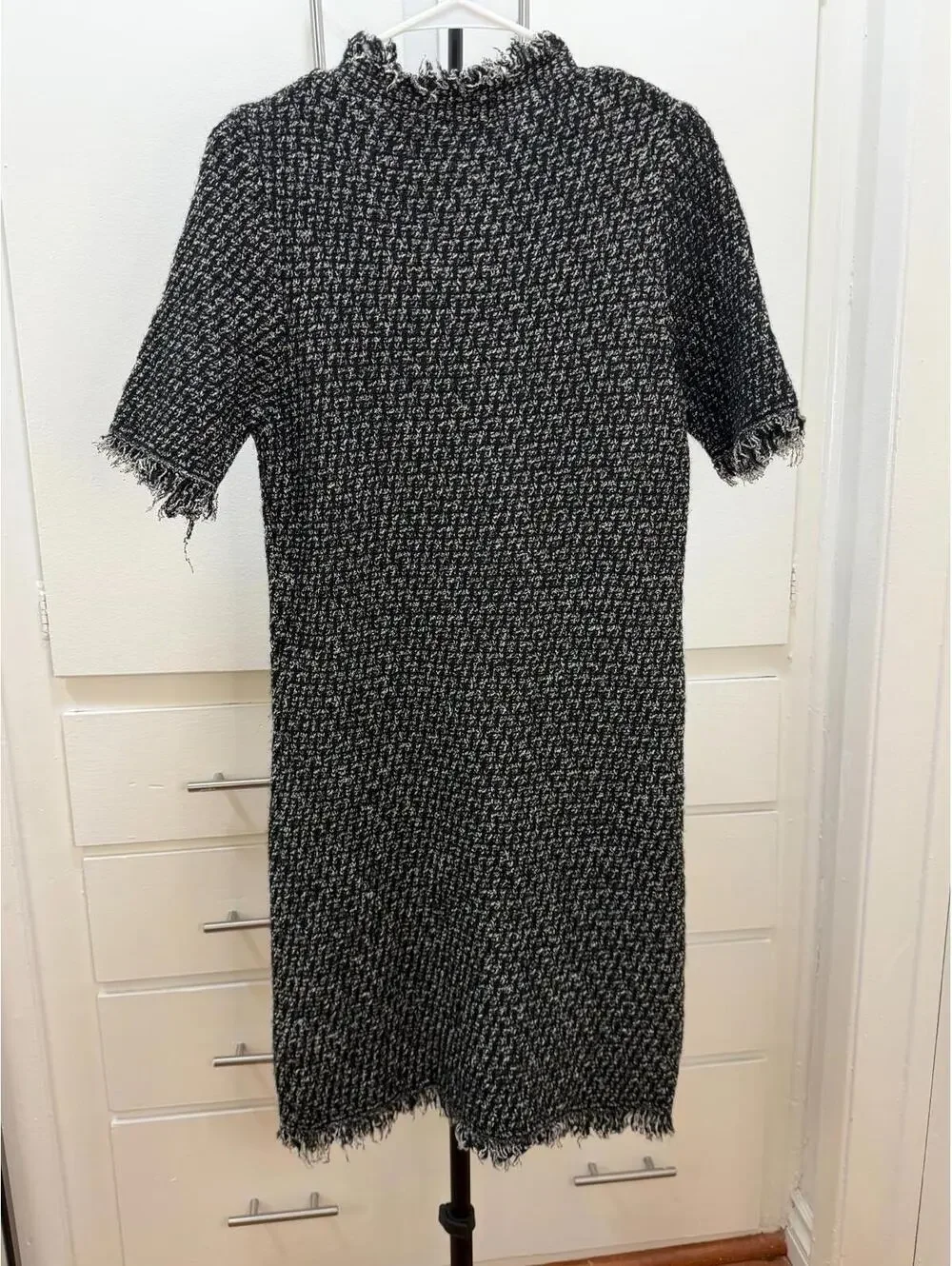 H&M Tweed Dress Black White Fringe Gold Button Short Sleeve Women’s M - Picture 4 of 4